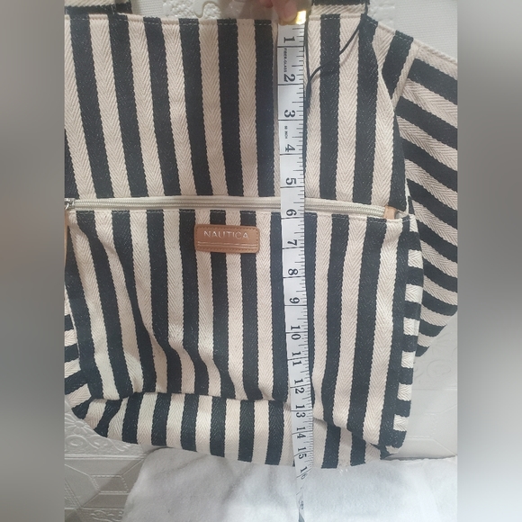 Nautica Beach Bag open top with inside pocket - Picture 4 of 11